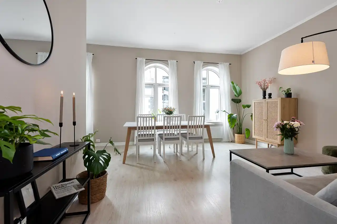 Home Window Tinting: Energy, Comfort, Privacy